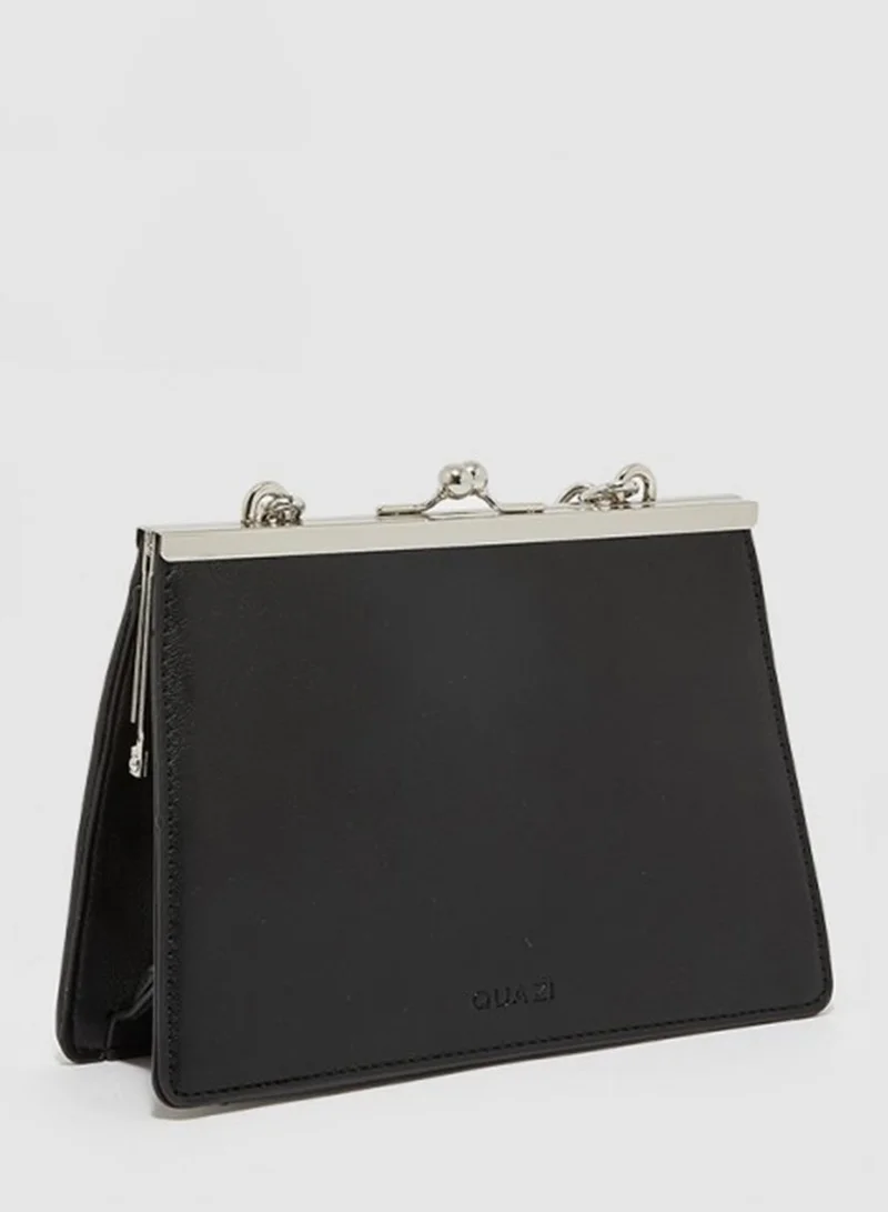 Quazi @ CCC Chain Strap Clutch