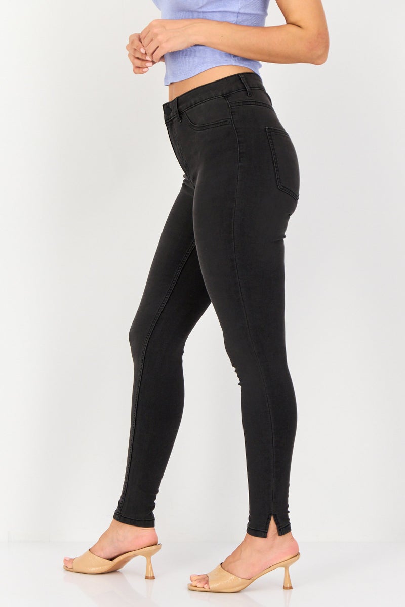 VERO MODA جينز نسائي ضيق قابل للتمدد، أسود - Image 2