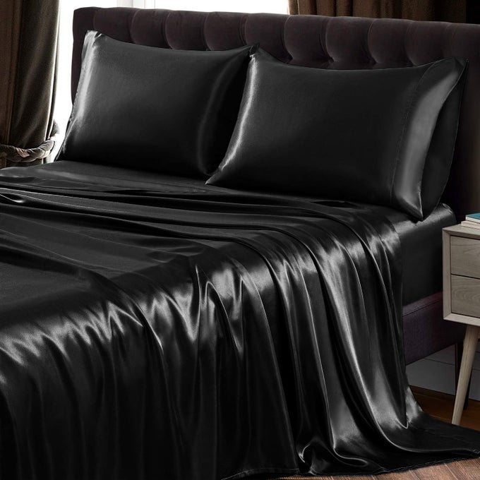 4PCS SATIN SHEET SET KING SIZE ULTRA SILKY SOFT BLACK SATIN KING BED SHEETS WITH DEEP POCKET 1 FITTED SHEET 1 FLAT SHEET 2 ENVELOPE CLOSURE PILLOWCASES