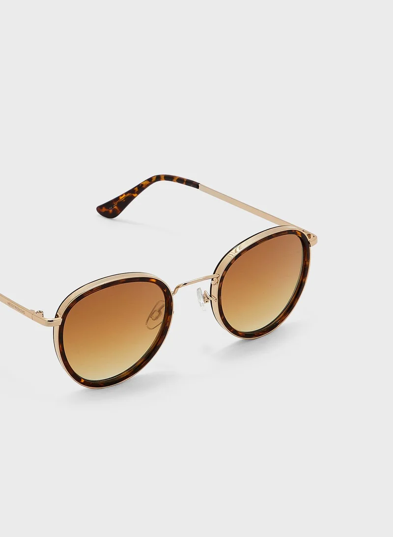 MESSYWEEKEND Shackleton Shape Sunglasses