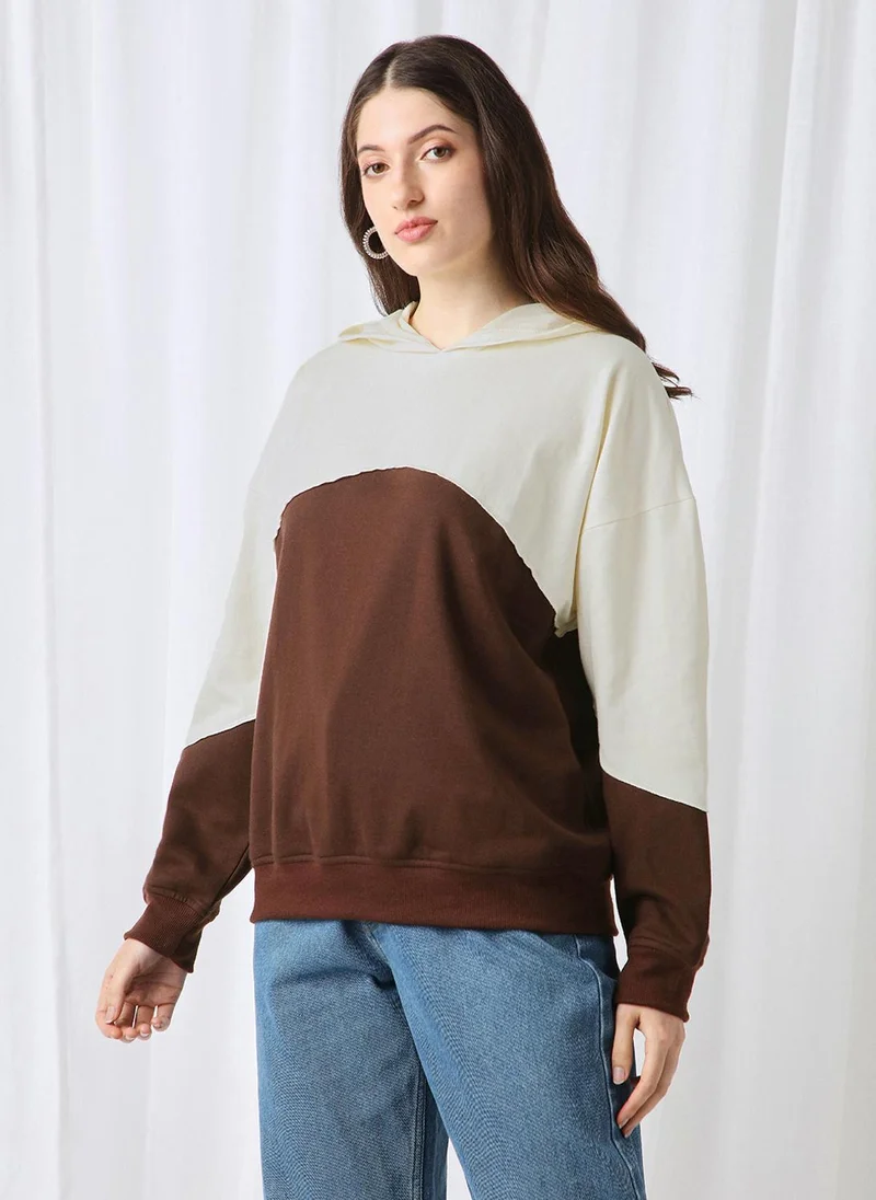 globus Globus Women Brown Colorblock Drop Shoulder Sleeves Ribbed Hem Hooded Oversized Sweatshirt