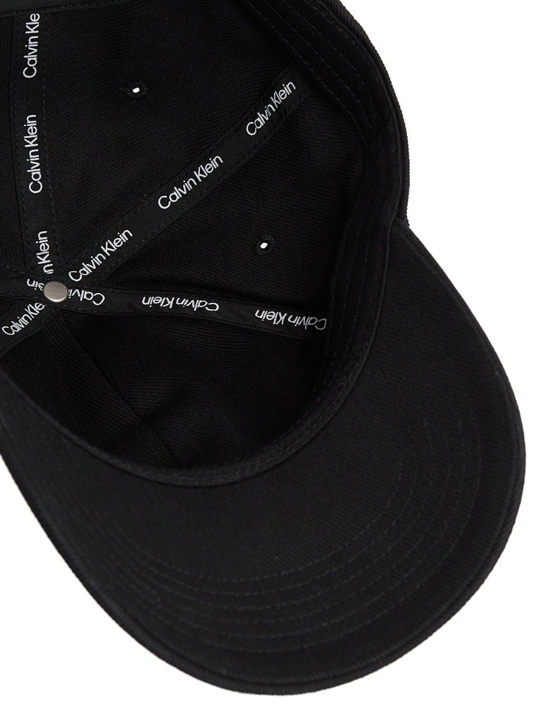 Calvin Klein Jeans Logo Detailed Cap  - Image 4