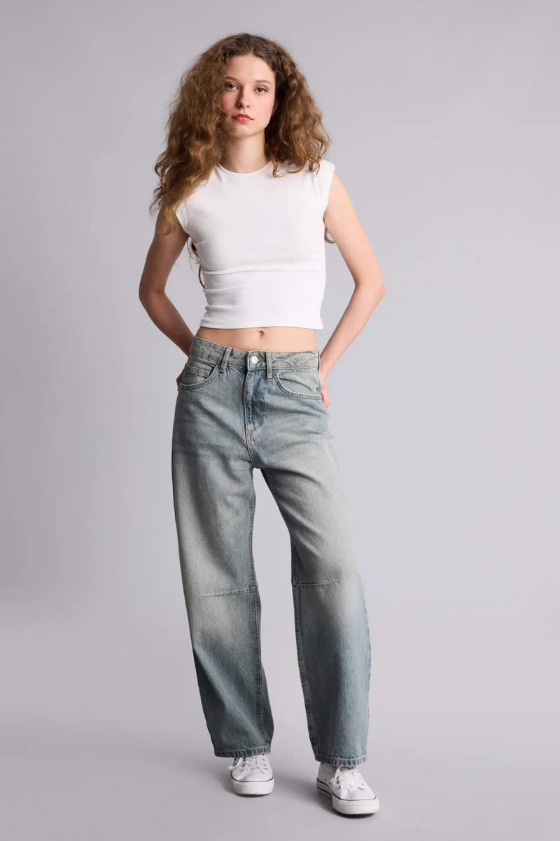 ديفاكتو Barrel Fit High Waist Ankle Length Jeans