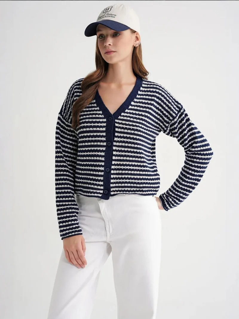 MixRay Mixray V-Neck Buttoned Ribbed Knit Cardigan