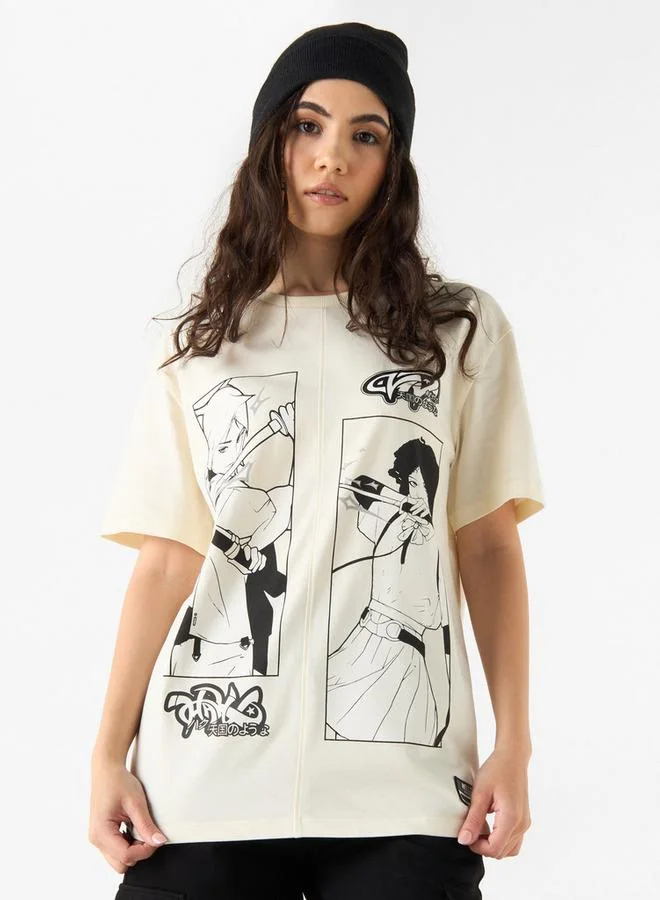 اس بي كاركترز تيشيرت بياقة ضيقة وأكمام قصيرة وطبعات