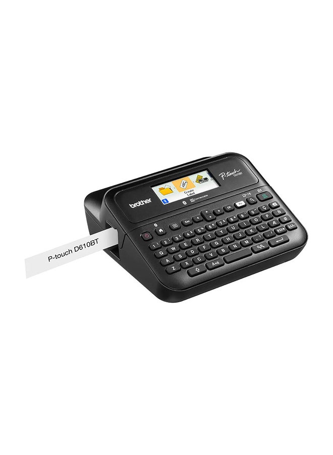 بروذر طابعة ملصقات PT-D610-BT مع تقنية البلوتوث، سرعة طباعة 30 مم/ثانية، شاشة ملونة، طباعة حتى عرض شرائط TZe المصفحة 24 مم، باللغتين العربية والفارسية والإنجليزية، PTD-610BT - Image 3