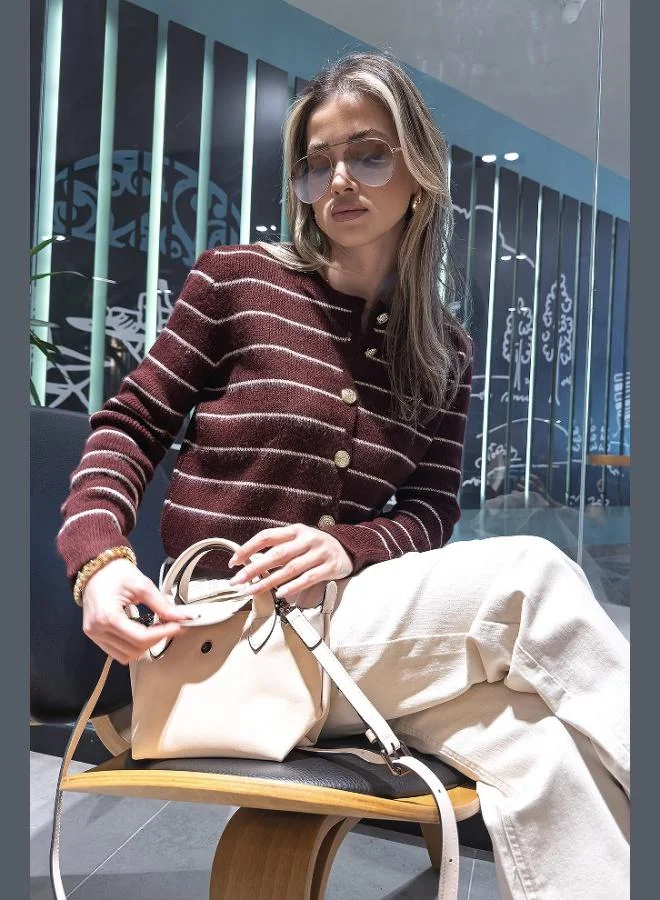 ليلا كارديجان نسائي محبوك قصير بقصة قياسية مخططة بنسيج ناعم