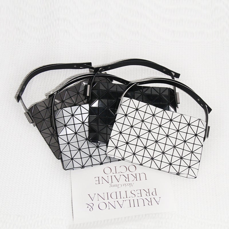 2023 Japanese New Triangle Underarm Bag Stitching Fashion Geometric Underarm Bag Live Supply Bag - Image 3