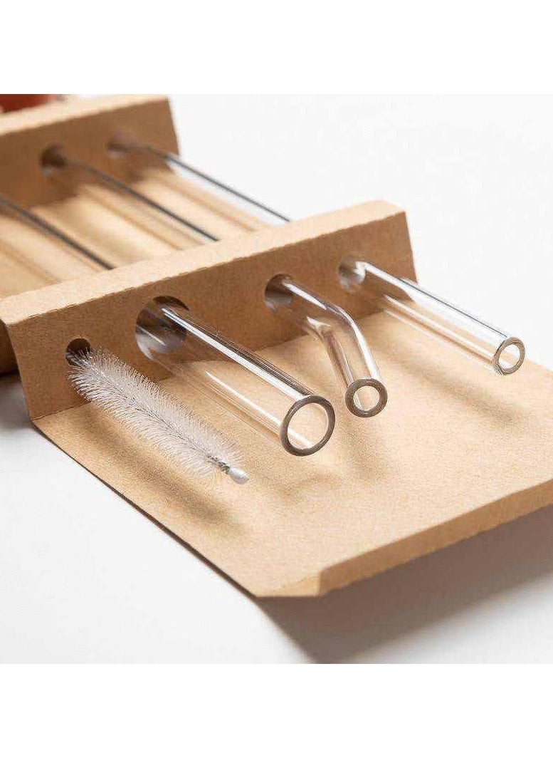 A set of juice straws. The set consists of 4 pieces made of glass only for drinking drinks, in addition to 1 brush for cleaning the straws after (the straws are transparent)