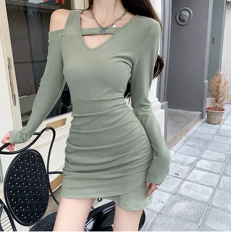 Pure desire style hot girl off-the-shoulder irregular dress womens autumn and winter slimming belly covering pleated tight waist hip skirt Green  - Image 1