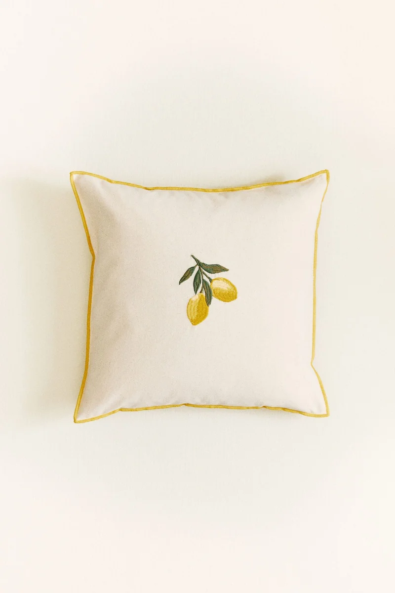 اتش اند ام غطاء وسادة قطني بطبعة مطرزة