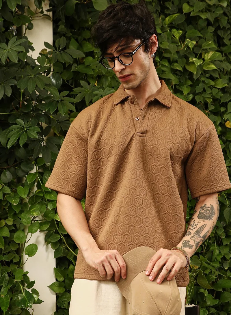 Campus Sutra Men's Tan Brown Zigzag-Tactile T-Shirt