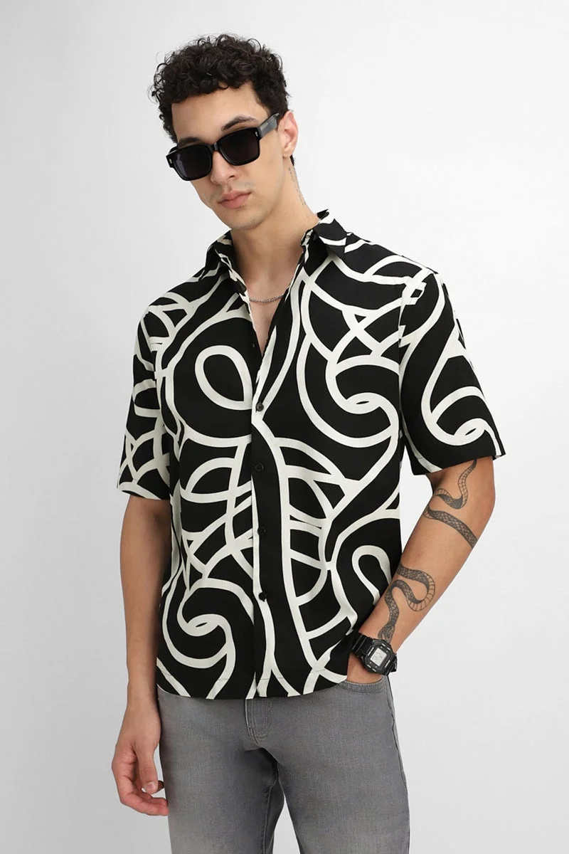 سنيتش قميص بقصة صندوقية مجردة