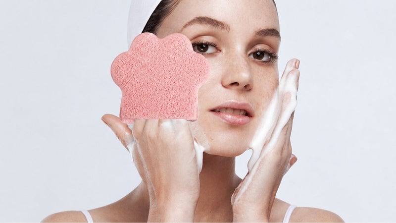 O2. Pink 2PCS Cat Paw Facial Cleansing Puffs with Finger Pocket, Reusable Soft Face Wash Sponges for Makeup Removal and Daily Skincare, 13 x 10.8 cm - Image 3
