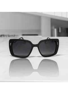 Authentic Armando Cavelli sunglasses, crafted from carefully selected premium acetate for a luxurious look and longevity with extensive use. This model combines modernity and classic style, with a raw black acetate front and gunmetal -plated metal temples to complete your luxury look. Comes with premium polymer lenses offer UV400 protection in a gradient grey.