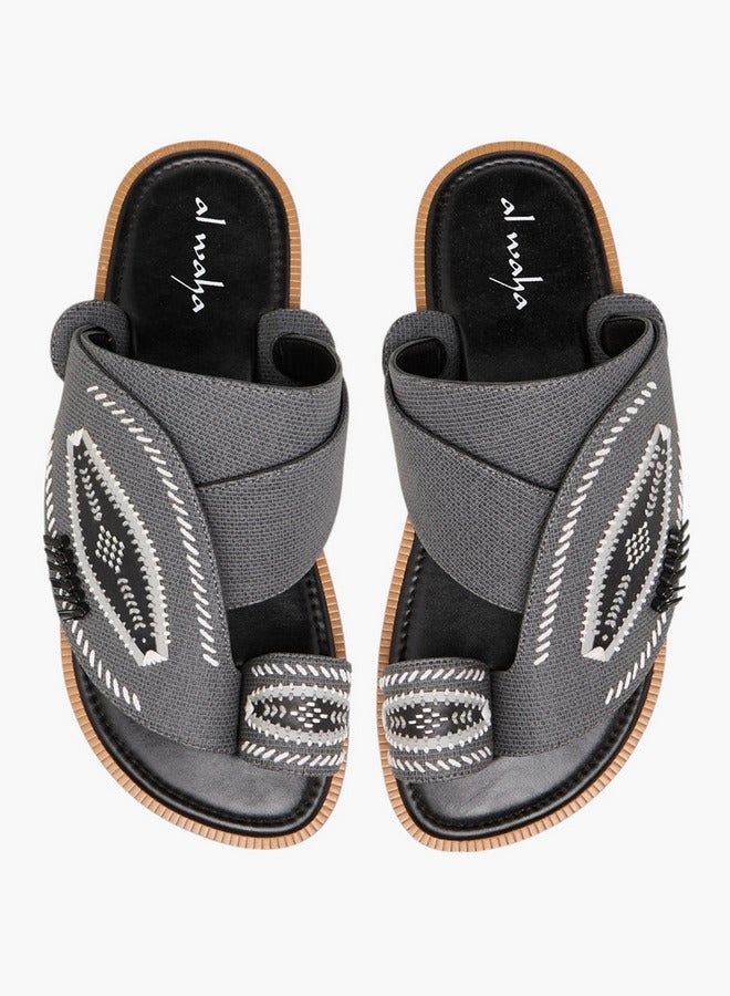 الواحة صنادل عربية مطرزة سهلة الارتداء بحلقة إصبع - Image 3