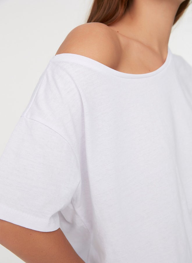 trendyol Women's White Off-Shoulder Tshirt - Image 4