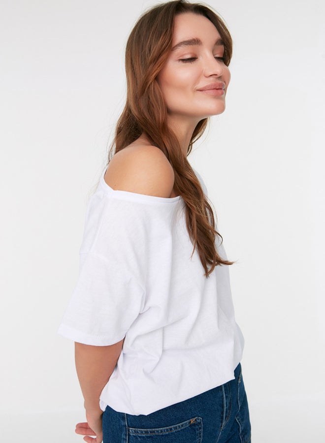 trendyol Women's White Off-Shoulder Tshirt - Image 2