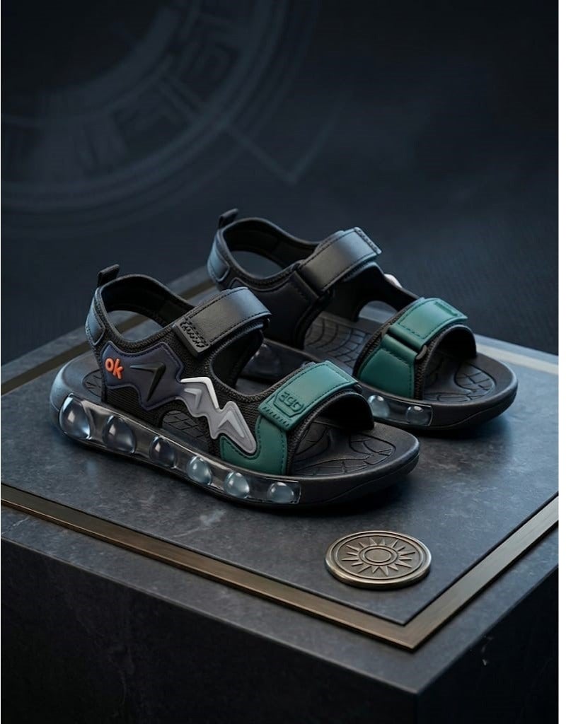 Sandal Beautiful and Vibrant Design with a Soft Sole - for Boys Size 29