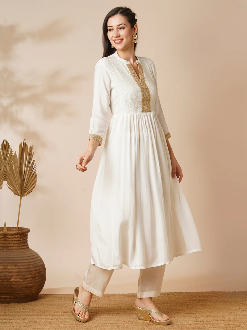 globus Women Off White Mandarin Collar Gotta Patti A-Line Kurta