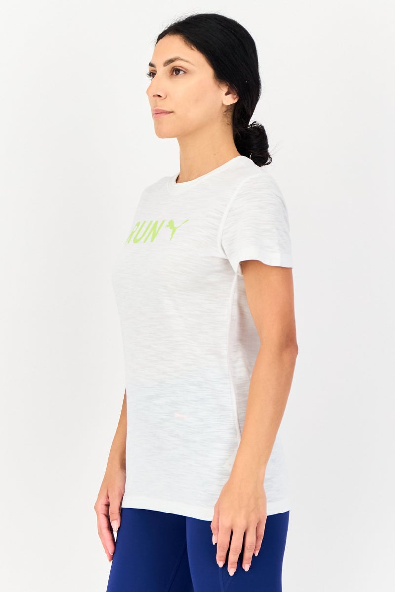 PUMA تي شيرت رياضي نسائي قصير الأكمام للجري، أبيض - Image 2