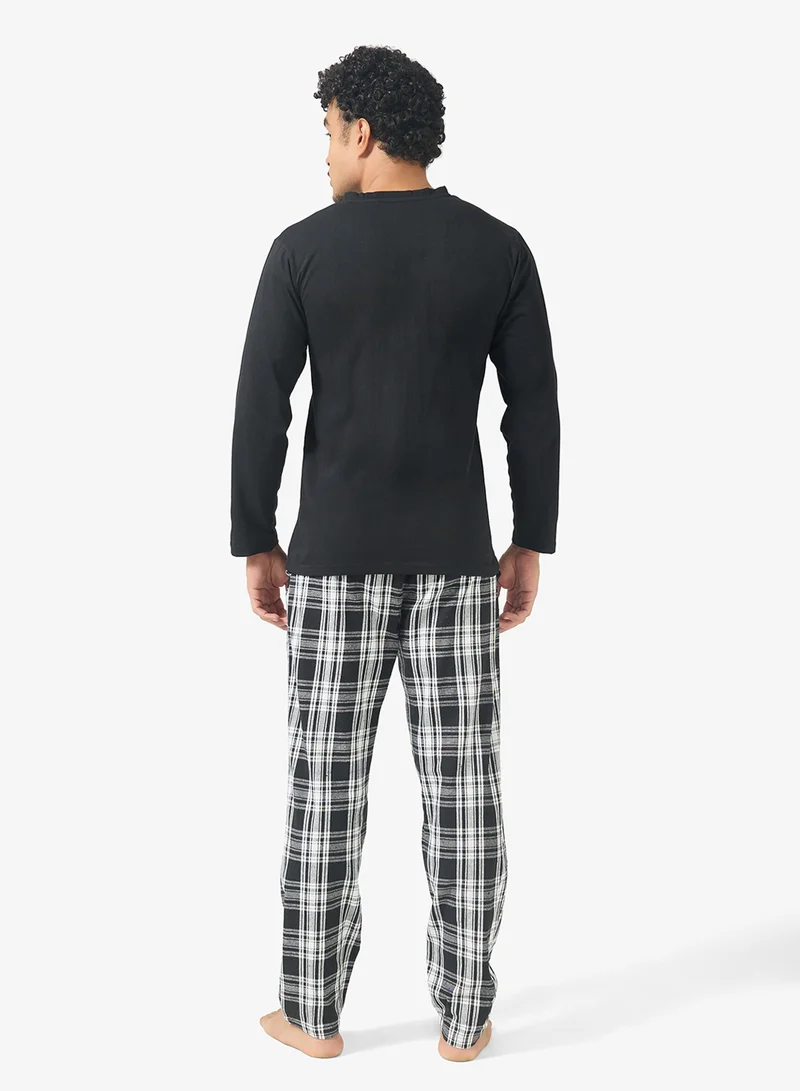 Robert Wood Nightwear T-Shirt & Pants Set