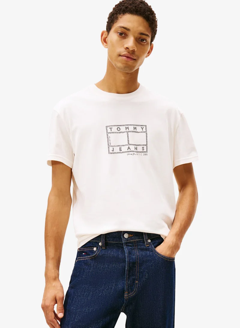 تومي جينز Regular Center Crew Neck T-Shirt
