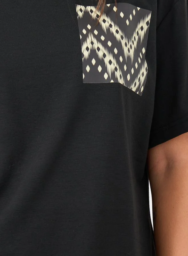 Styli Styli Printed Pocket Round Neck T-Shirt and Pyjama Set