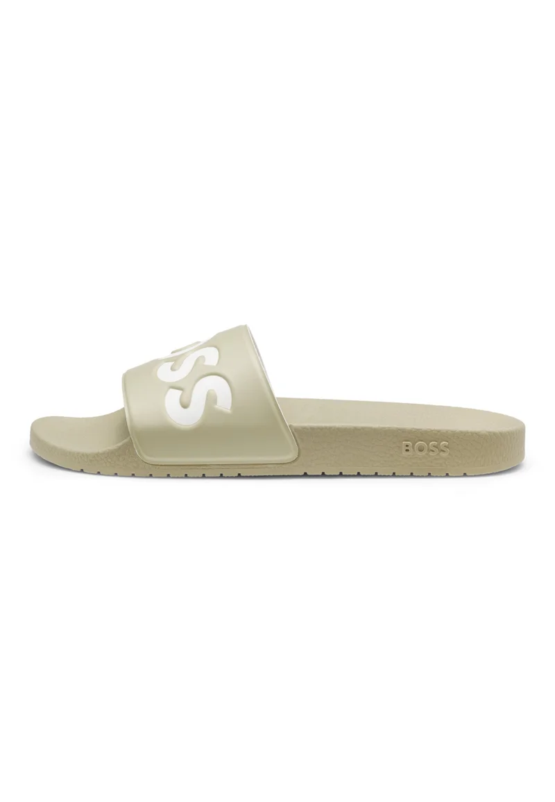 بوس Italian-made slides with large logo detail