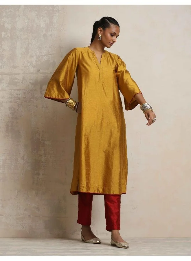 ترو برونز trueBrowns Gold Silk Kurta Set