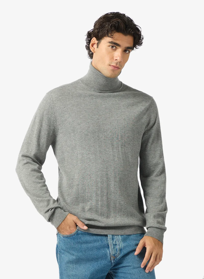 GUESS Jim Turtle Neck Sweater