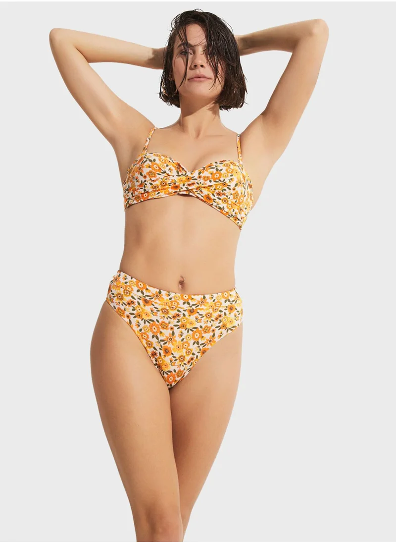 جون Floral Print Drap Detail Bikinis