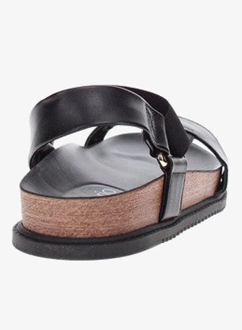 Beira Rio Black Flat Sandals for Women – Stylish Ladies Flat Sandals & Comfortable Flat Slippers for Women | Best Price UAE