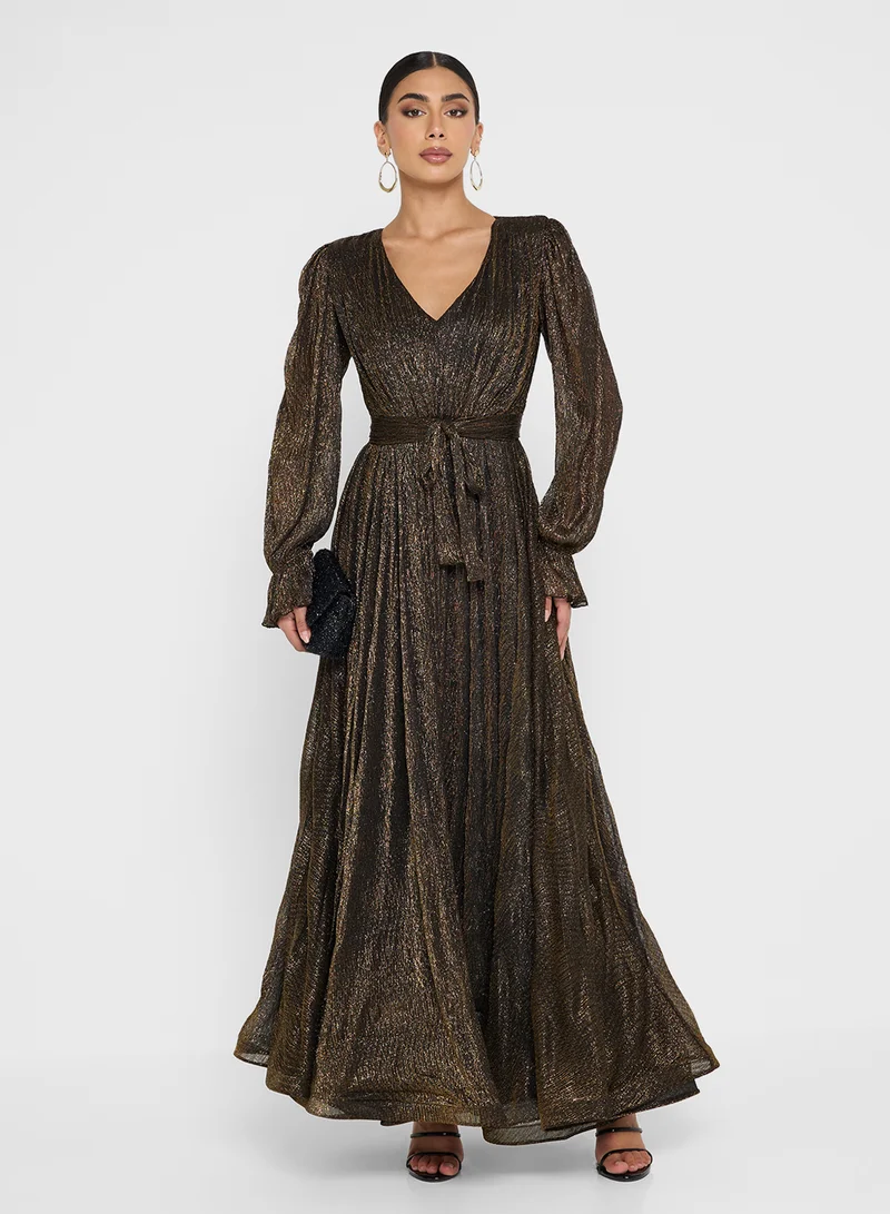 جولدن ابل Vneck Belted Maxi Dress