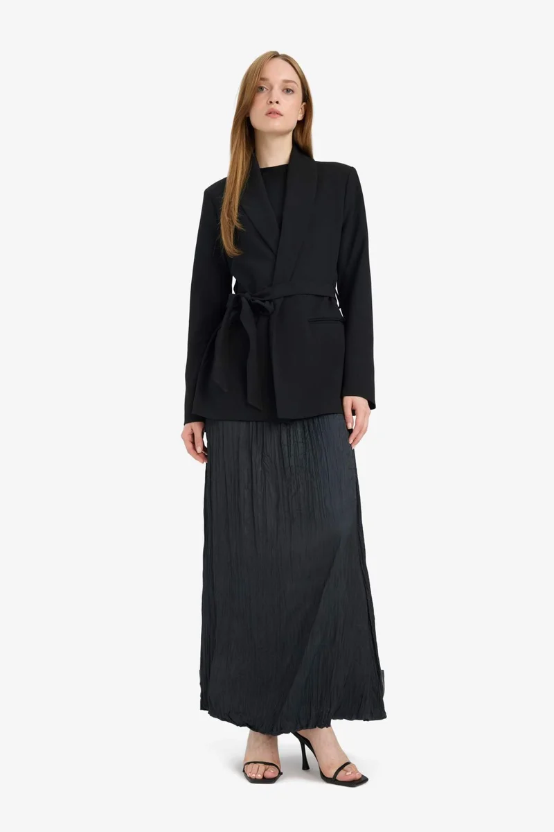 ديفاكتو A Cut Satin Maxi Skirt
