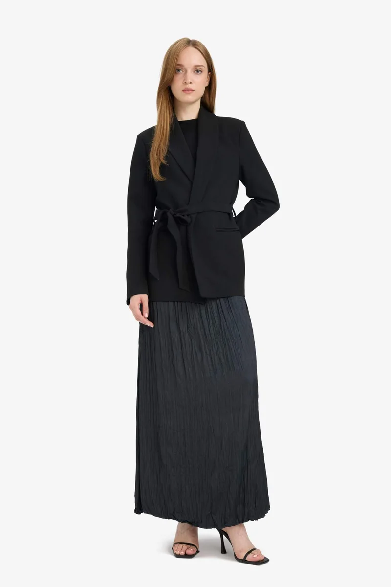 ديفاكتو A Cut Satin Maxi Skirt