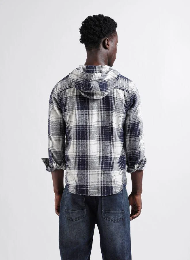 ذا انديان كراج كو Men Regular Fit Checked Hooded Full Sleeves Shirt