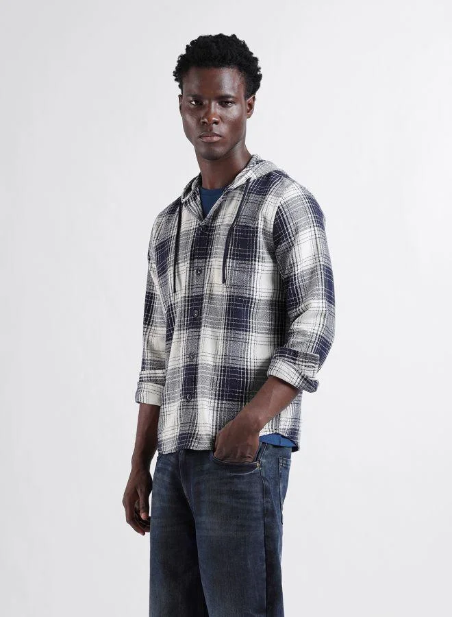 ذا انديان كراج كو Men Regular Fit Checked Hooded Full Sleeves Shirt