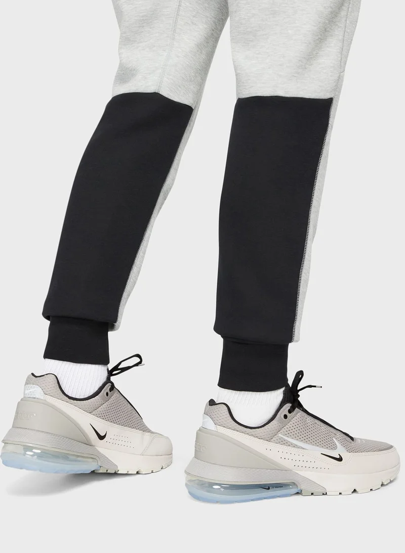 Nike Tech Fleece Joggers