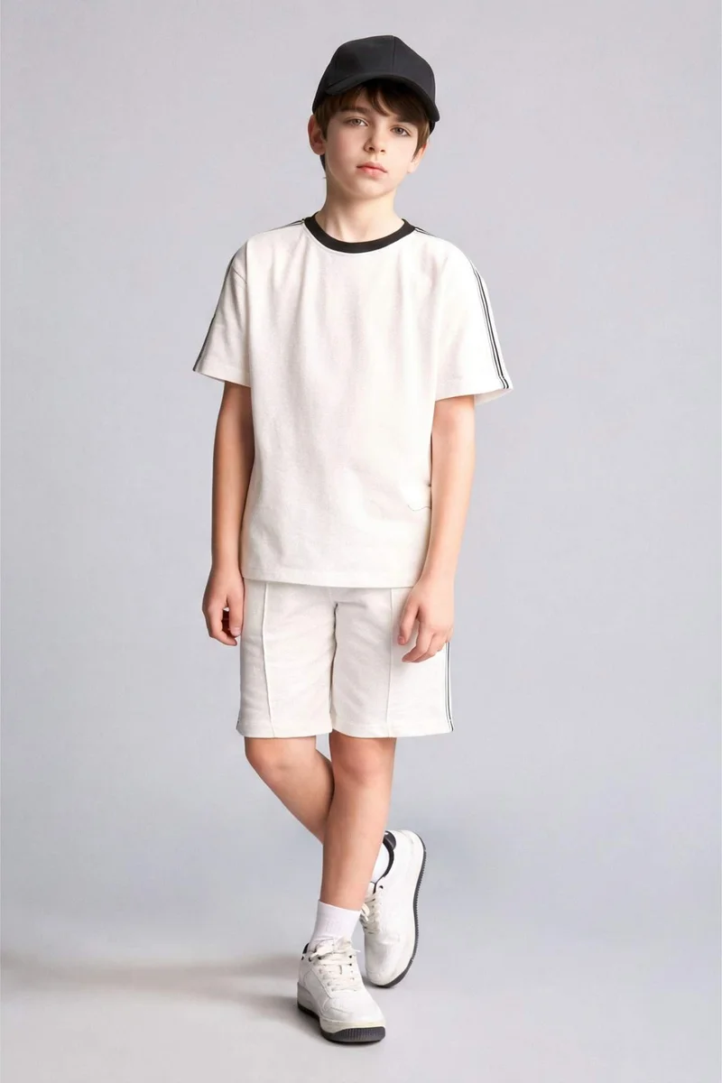 ديفاكتو Oversize Fit Short Sleeve T-Shirt