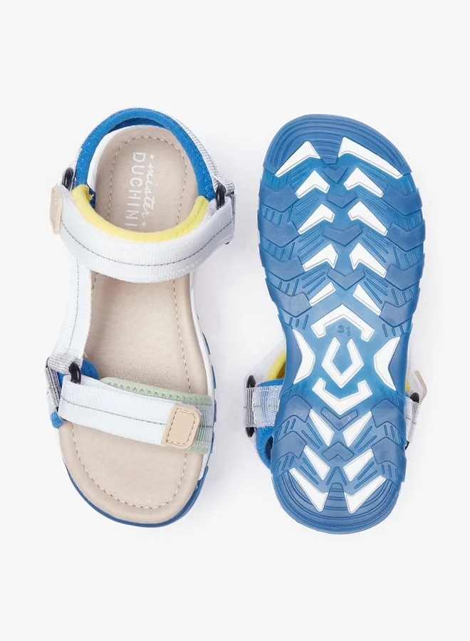سيد دوتشيني Boys Textured Floaters with Hook and Loop Closure