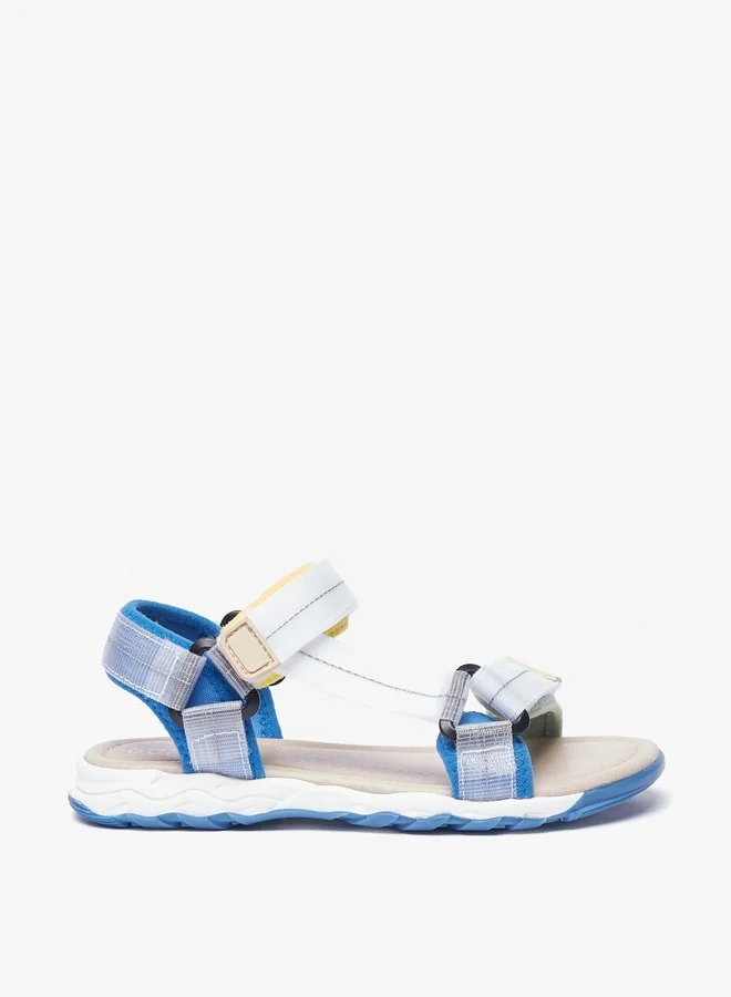 سيد دوتشيني Boys Textured Floaters with Hook and Loop Closure
