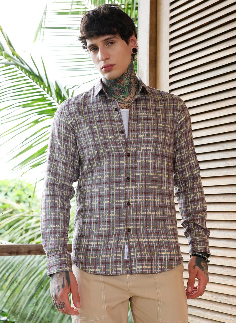 Campus Sutra Campus Sutra Men's Coin Grey:Crimson Red Woven Contrast-Check Shirt | Slim Fit Full Sleeve Point Collar Tartan Check Pattern | Cotton-Blend Woven Fabric For Everyday & Smart-Casual Wear