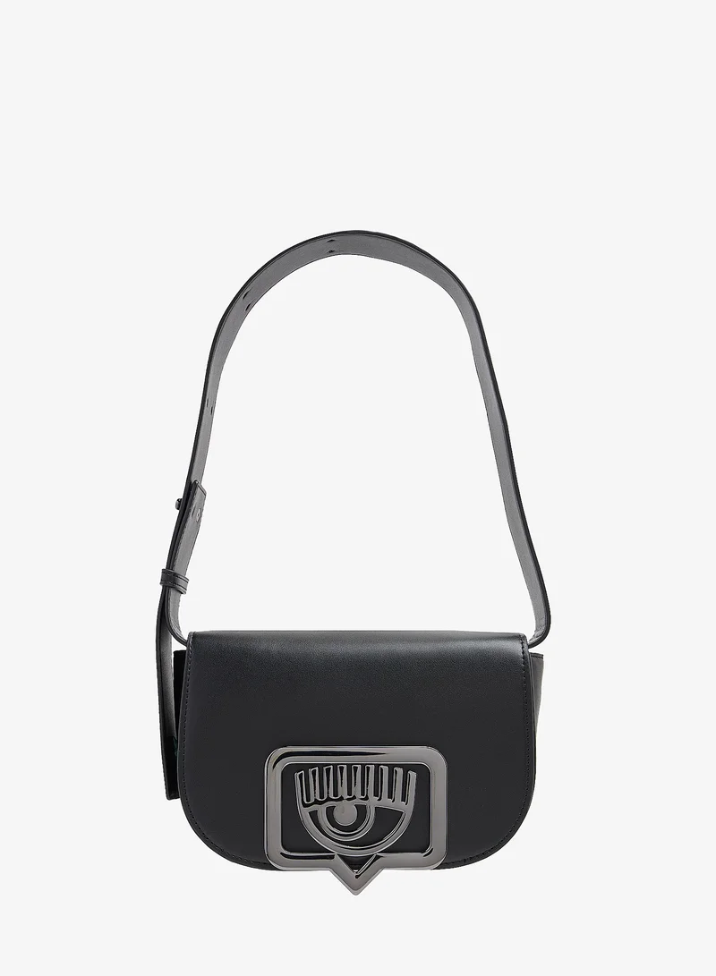 كيارا فيراغني جوليا