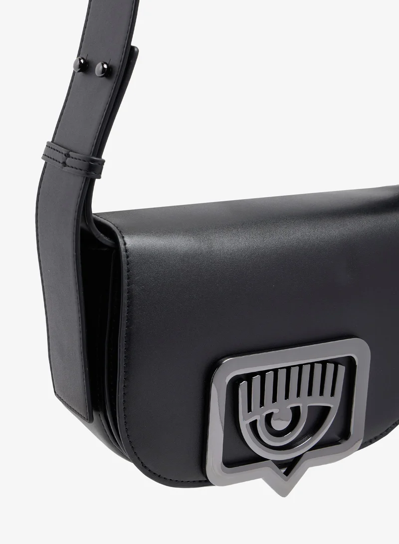 كيارا فيراغني جوليا