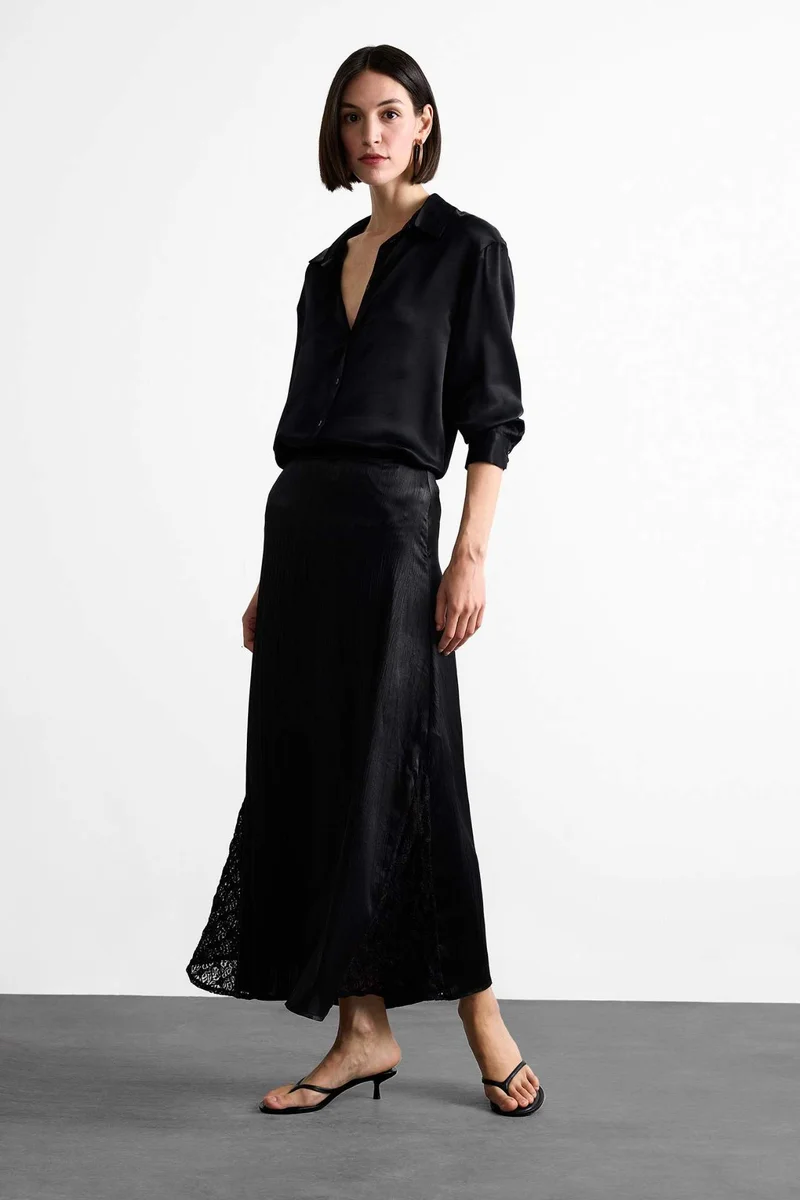 ديفاكتو High Waist Satin Lace Detailed Midi Skirt