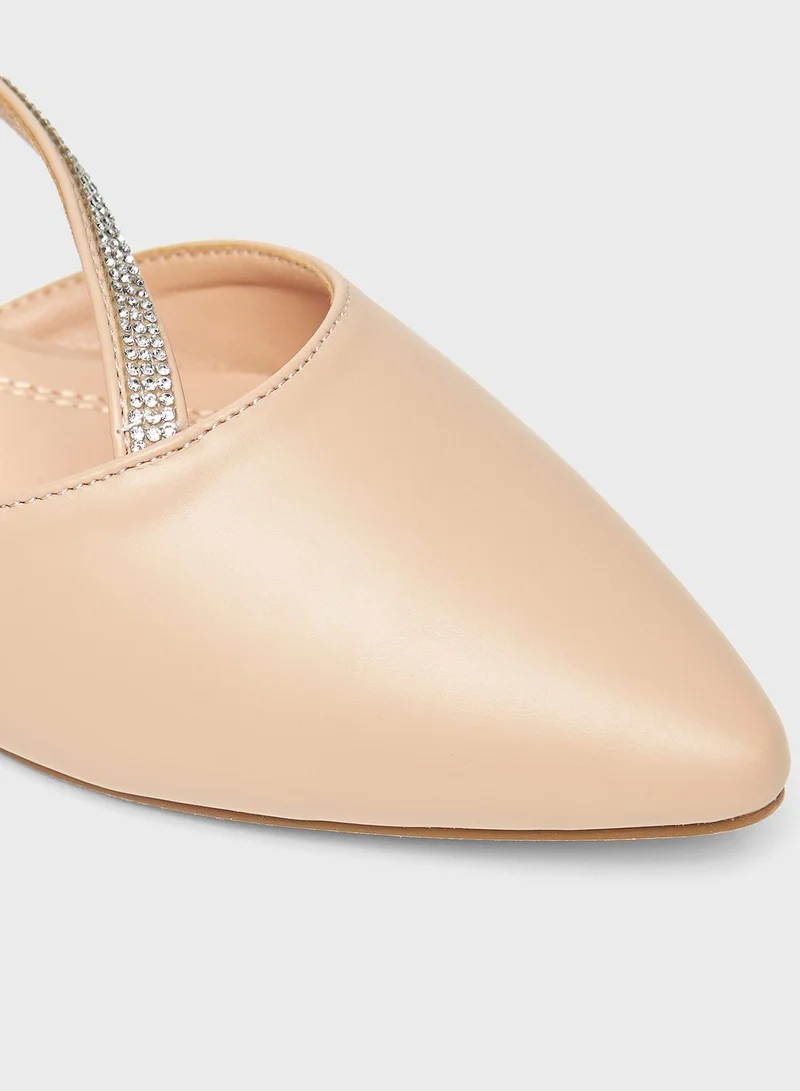 شو اكسبرس Flat Sandals