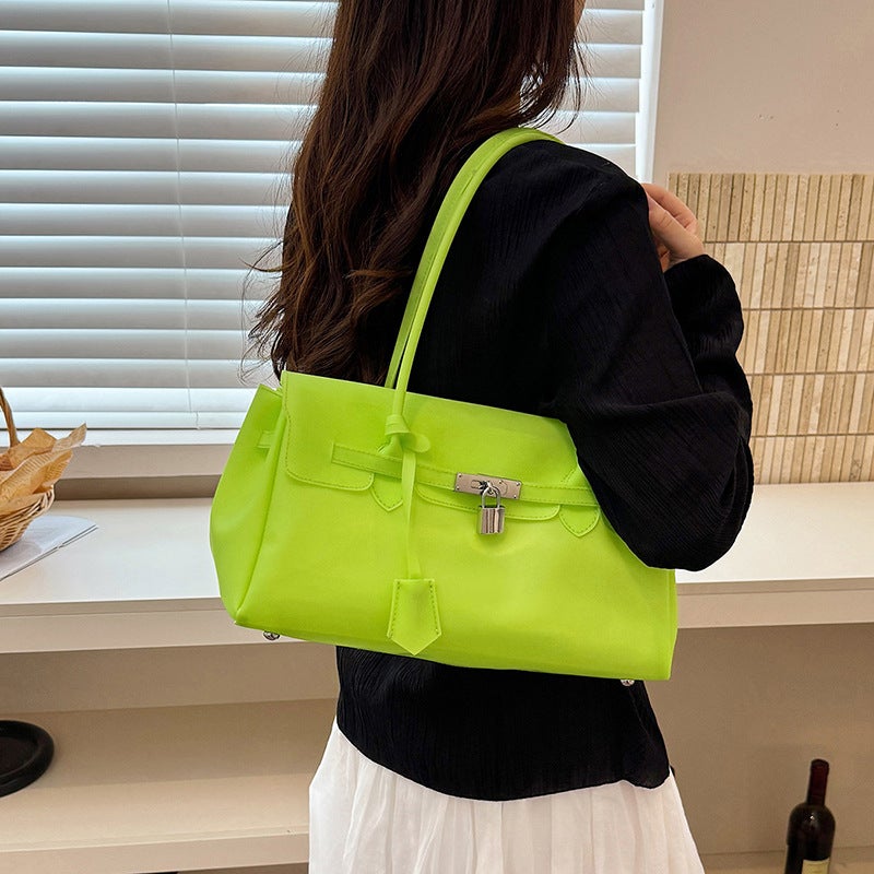 Fashionable Tote Bag for Women Summer 2026 - Image 1