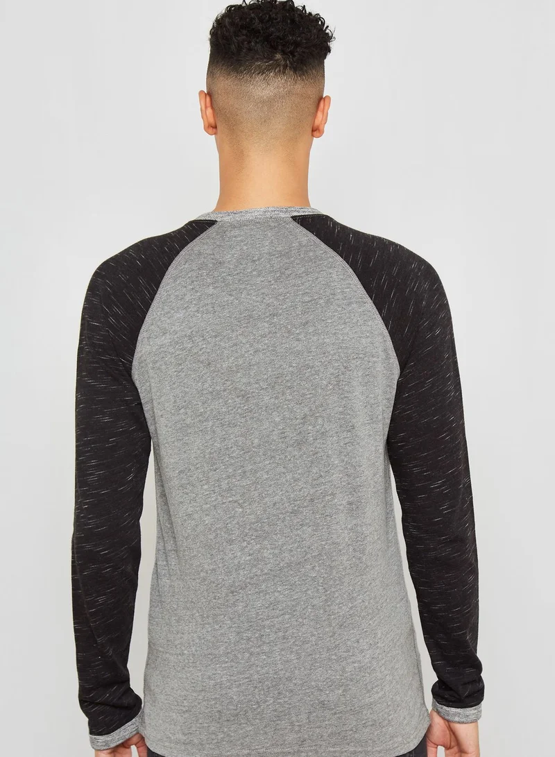 Superdry Raglan Logo T-Shirt