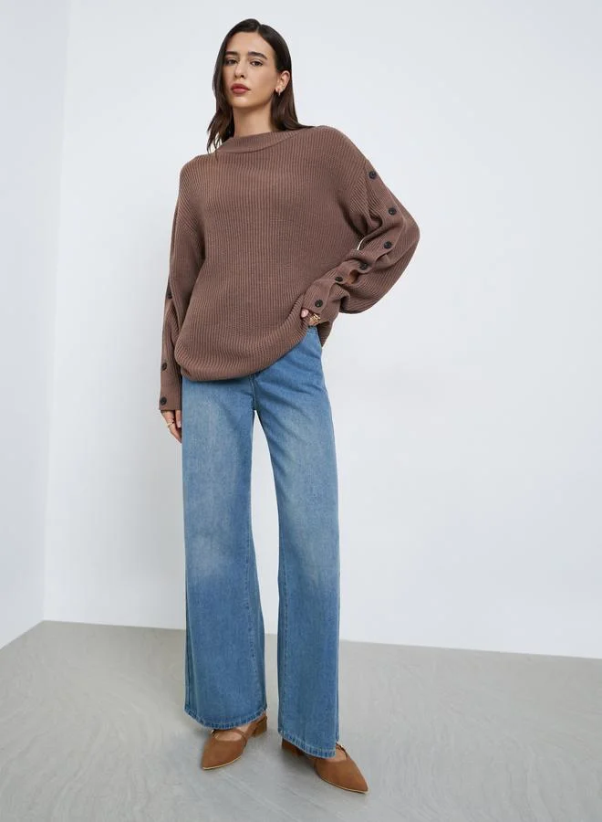 ستايلي سويتر بقصة عادية وتفاصيل أزرار